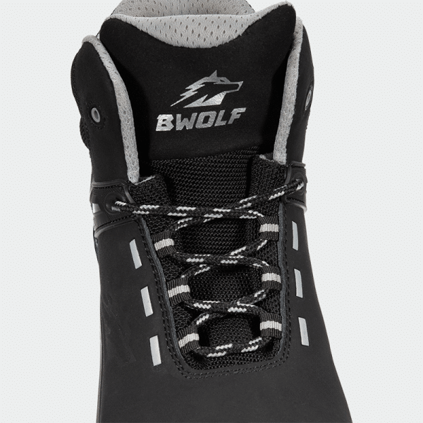 Hi work shoes with a toe cap DEFENDER HI S3S